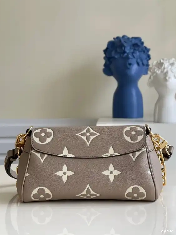 Cheap LOUIS FAVORITE VUITTON 0520